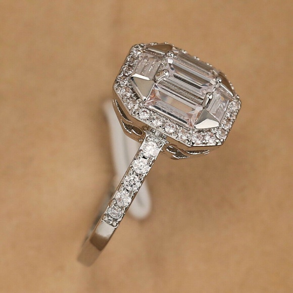 925 Silver Emerald Cut  White Sapphire Ring New - Picture 2 of 4